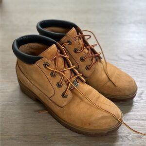 Timberland Nellie women’s brown waterproof chukka leather lace boots size 8